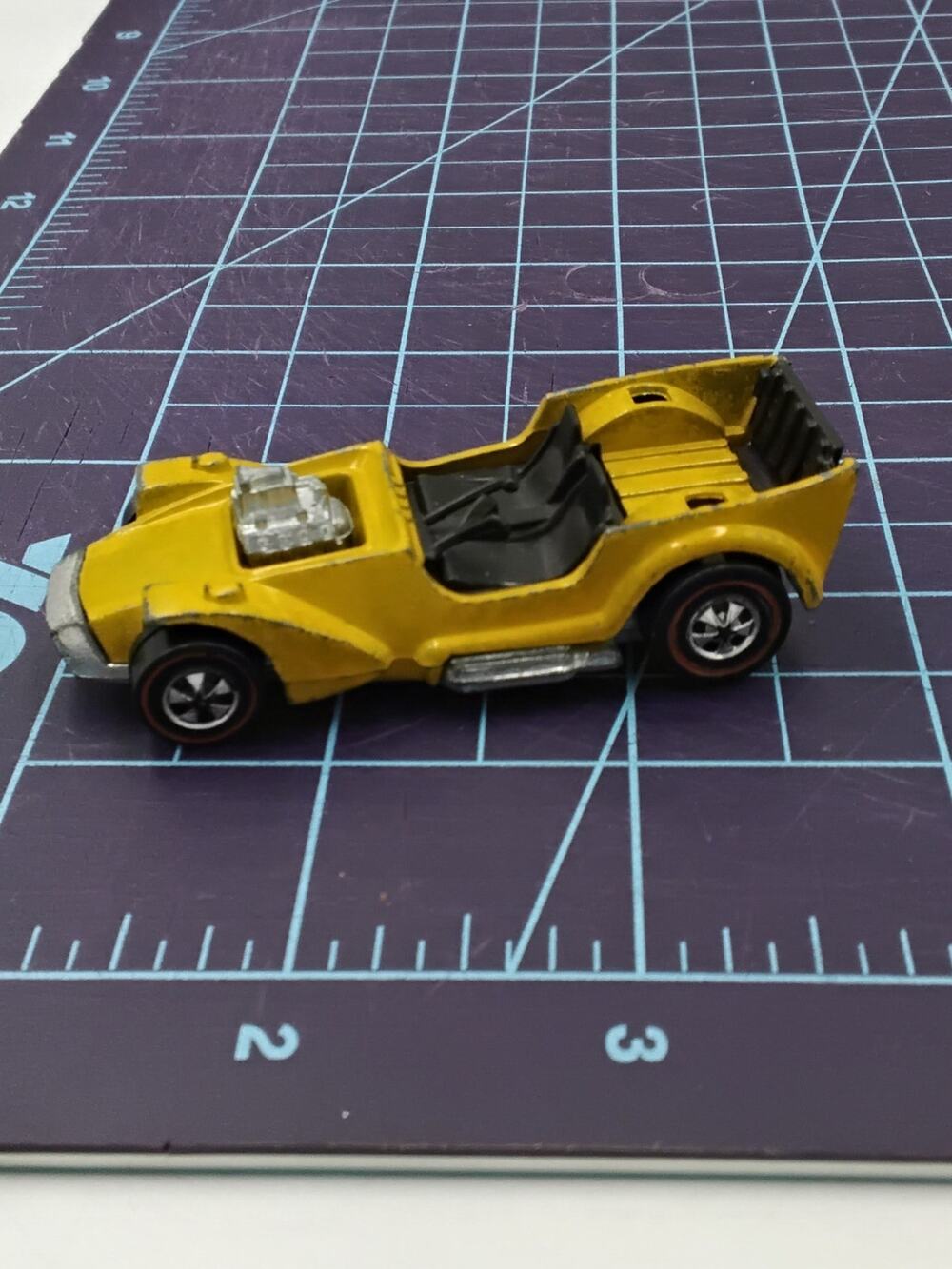 1969 Silhouette Yellow Twin Engine Redline Action Figure Loose Hot Wheels Mattel